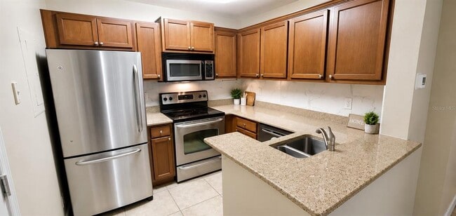 Building Photo - 4033 Crockers Lake Blvd