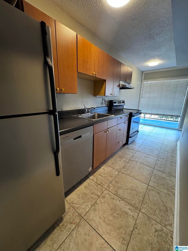 Building Photo - 66 Rhodes Cir S