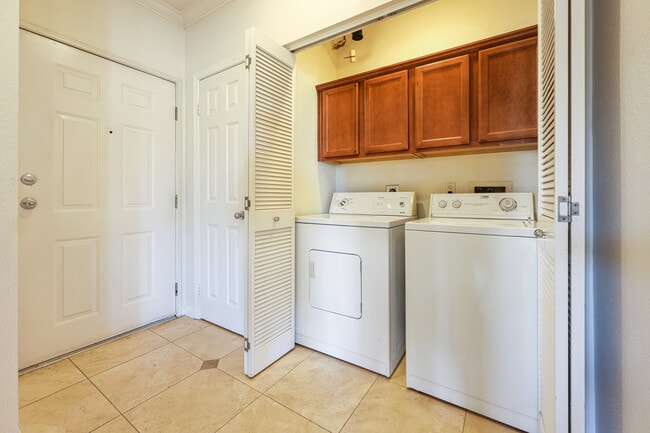 Building Photo - 3855 Elijah Ct