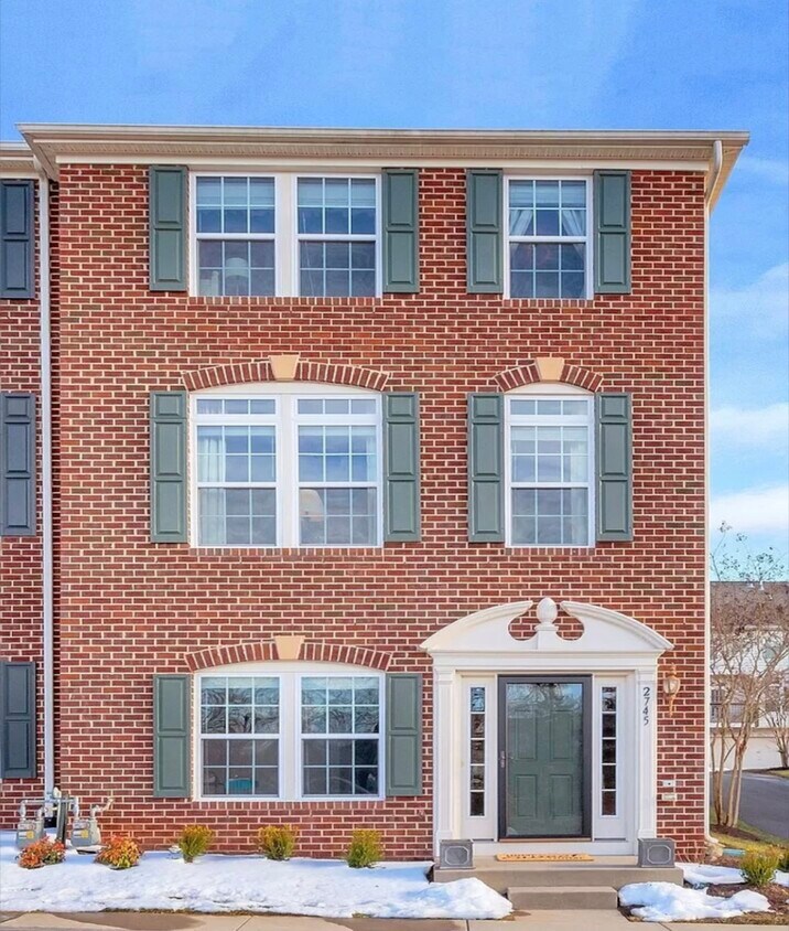 Foto principal - 2745 Aldersgate Way