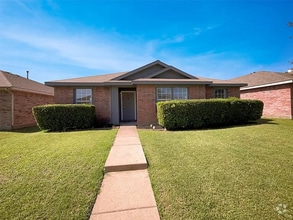 Building Photo - 2469 Marimont Ln