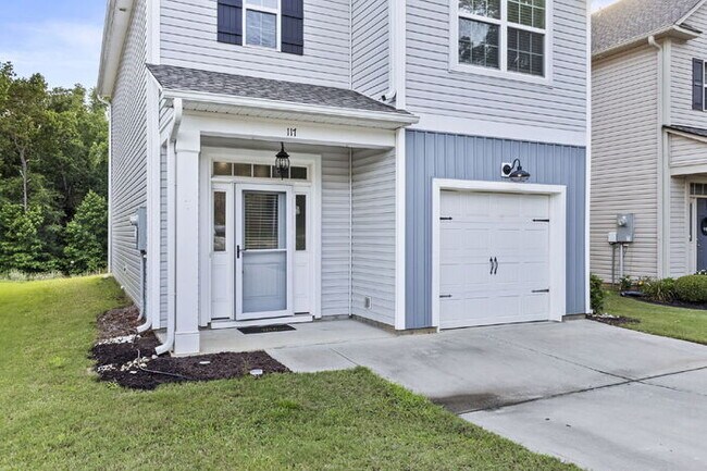 Building Photo - Simpsonville 3BR/2.5BA with Granite, Garag...