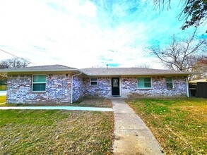 Building Photo - 1401 E Sherman Dr