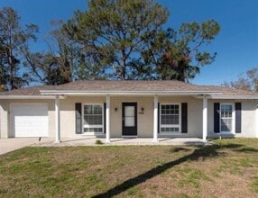 Building Photo - 6818 Robinswood Ln