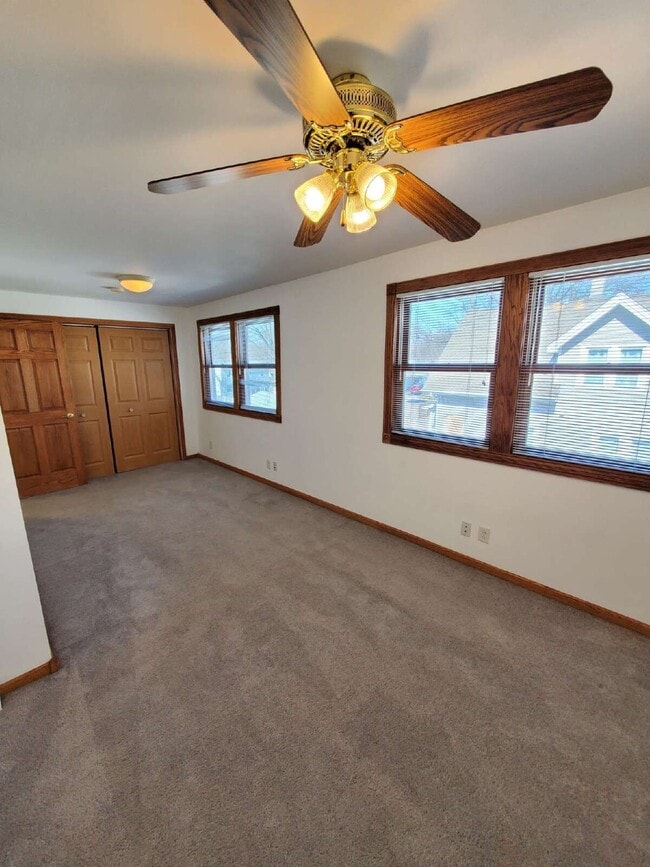 Building Photo - 1103 S 86th St