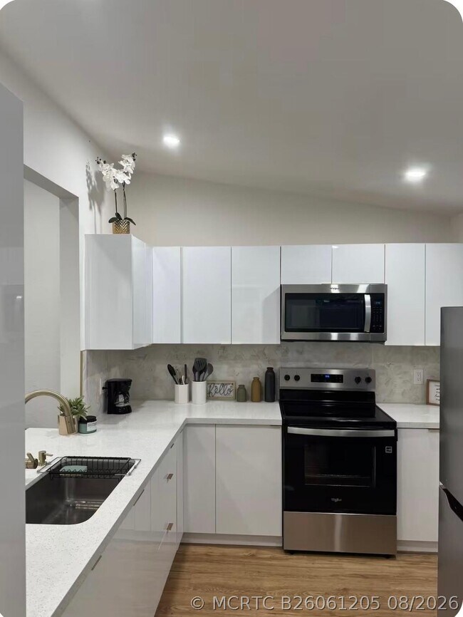 Foto del edificio - 3007 NW 204th Terrace