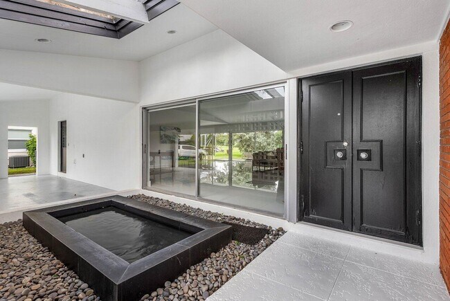 Foto del edificio - 900 Marble Way
