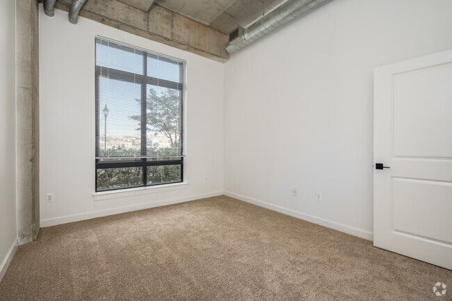 1BR, 1BA - 841SF - Bedroom - Arrive Union Wharf