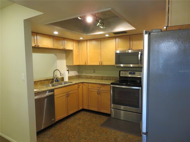 Building Photo - 2661 Sabal Springs Cir