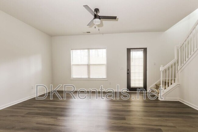 Foto del edificio - 2555 Flat Shoals Rd