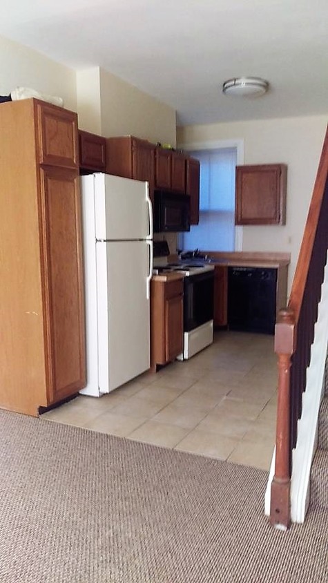 Foto principal - 802 N Van Buren St