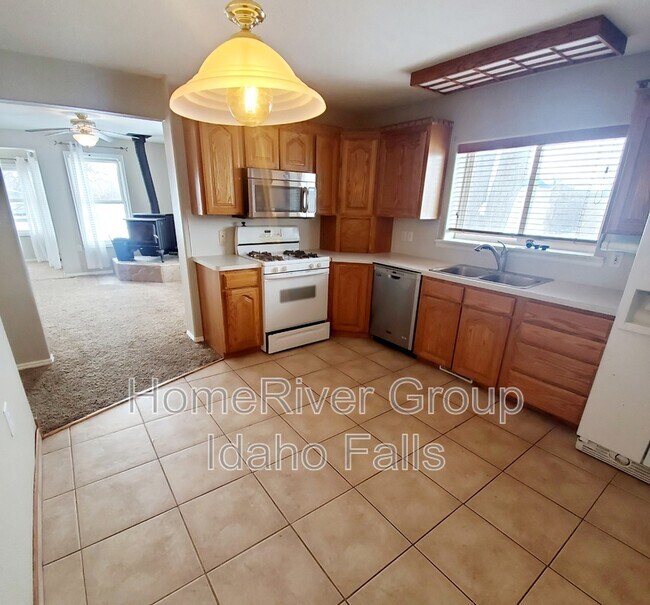 Foto del edificio - 3771 E 500 Rd N
