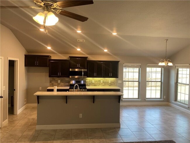 Building Photo - 3550 Macintosh Way