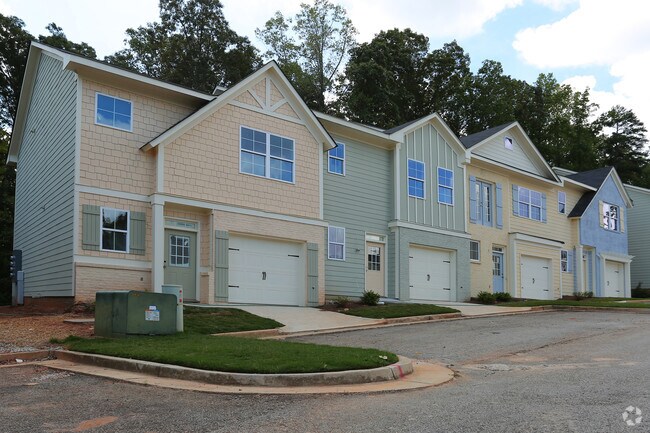 Foto del edificio - Overlook at Sugar Hill Townhomes