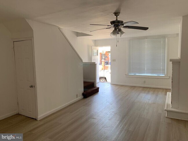 Foto del edificio - 3449 F St