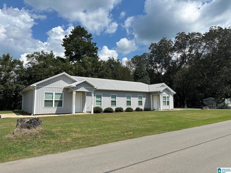 Primary Photo - 162 Crocker Rd