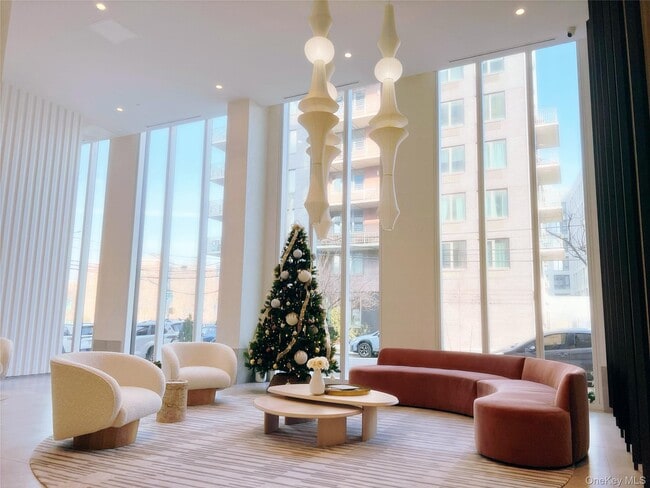 Foto del edificio - 30-55-55 Vernon Blvd