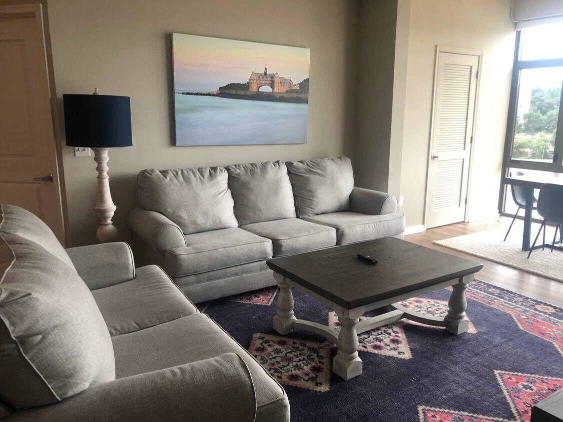 2720 S Arlington Mill Dr Unit 1007, Arlington, VA 22206 Condo for