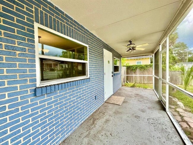 Foto del edificio - 8606 N 9th St