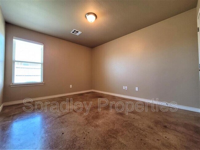 Foto del edificio - 748 E Ridge Blvd