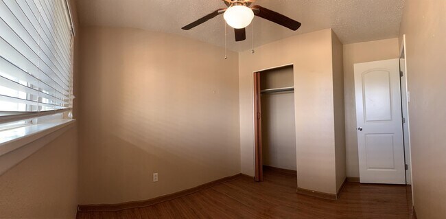 Building Photo - 3525 Sheridan St