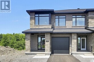 Building Photo - 749 Newstead Crescent