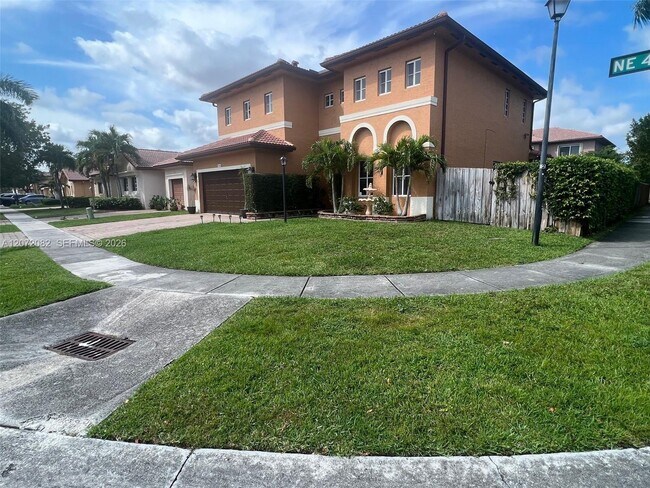 Foto del edificio - 2964 NE 42nd Ave