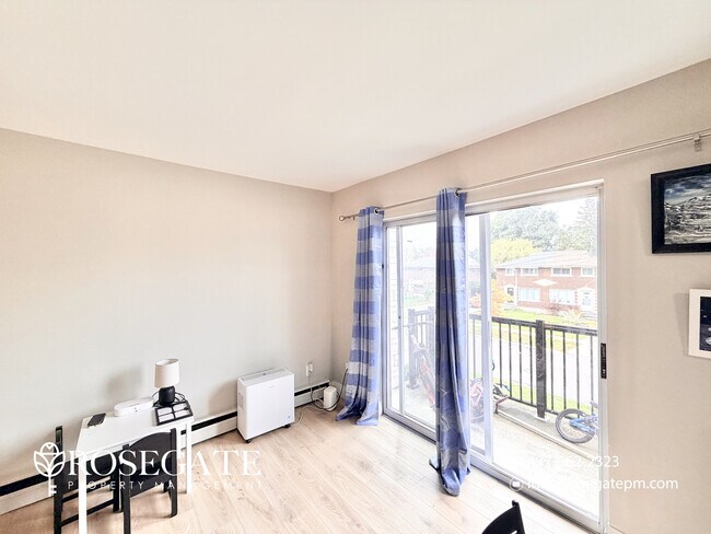 Building Photo - Bright & Spacious 2-Bedroom Apartment with...