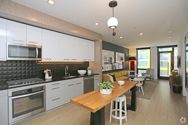 1 BR, 1 BA - 844 SF - Shift