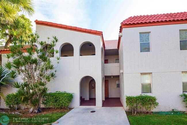 Building Photo - 7410 Woodmont Terrace