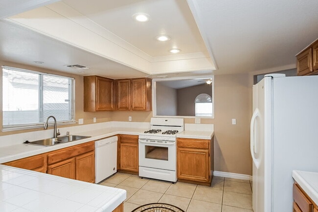 Foto del edificio - 7125 W Tropical Island Cir