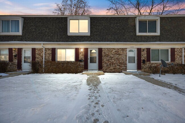 Building Photo - 1533 McKool Ave