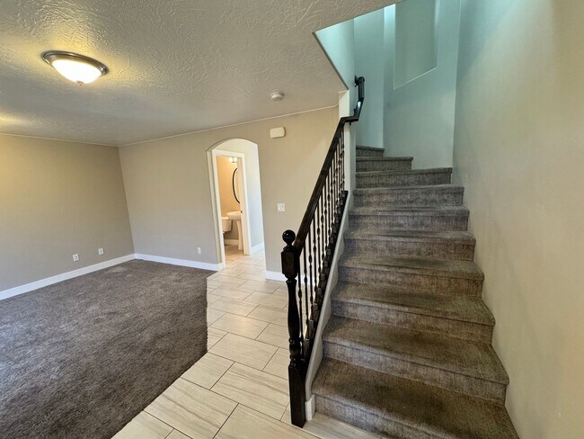 Foto del edificio - Desert Hills Townhome