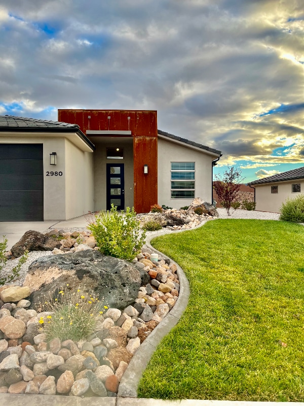 Building Photo - 2980 E Lavatera Dr