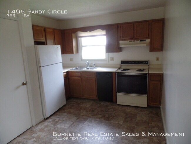 Foto del edificio - 1495 Sandy Cir