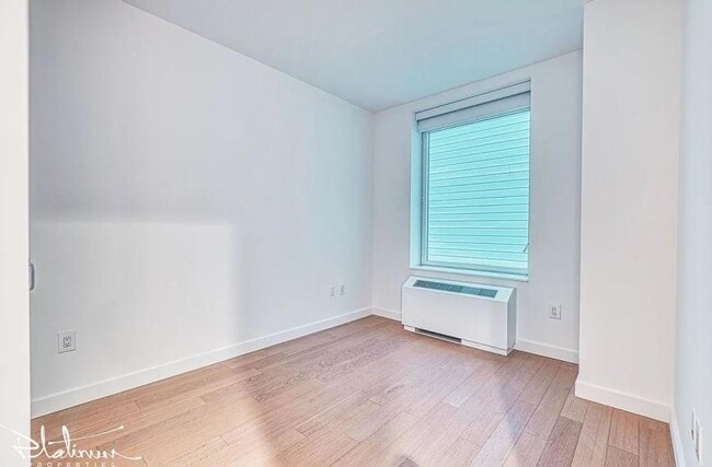 Building Photo - 4 bedroom in New York NY 10005