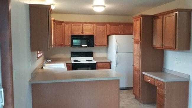 Maple Cabinetry in Kitchen - 2306 Oliver Lane