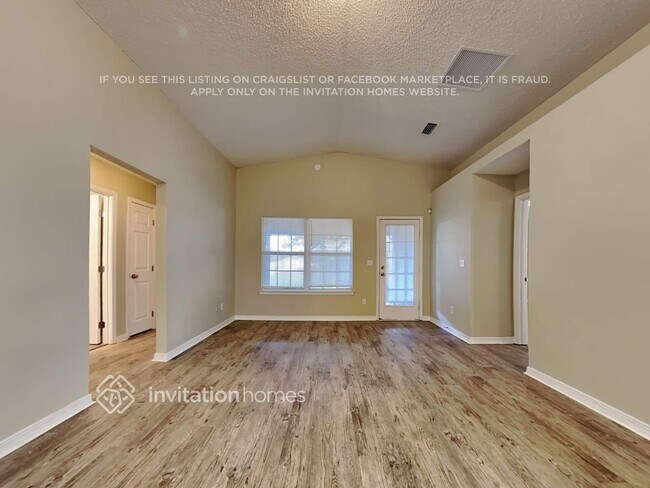 Building Photo - 6322 Ironside Dr N