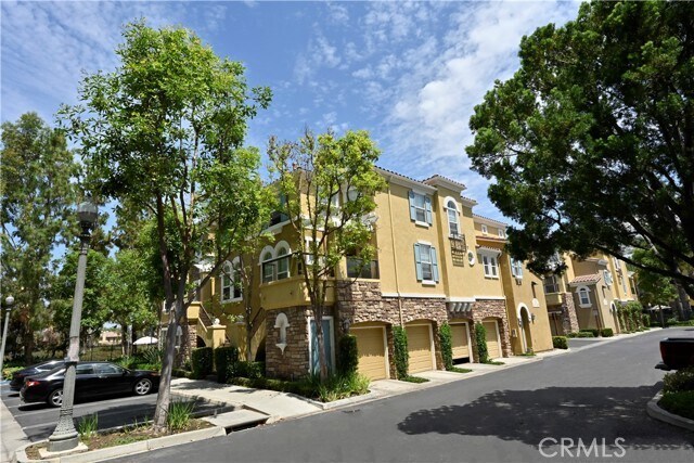 Building Photo - 1102 Terra Bella