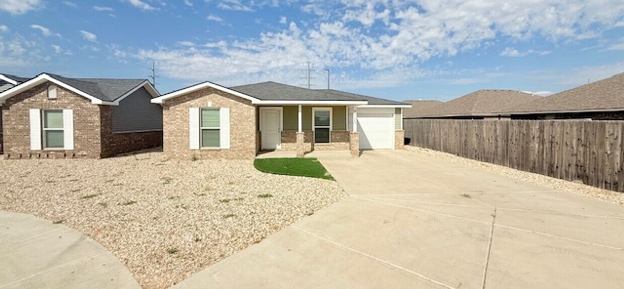 Foto principal - Townhouse in Upland Heights!