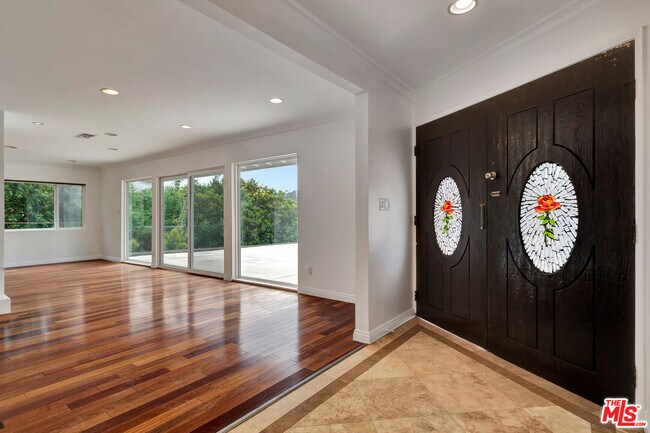 Foto del edificio - 3379 Canton Ln