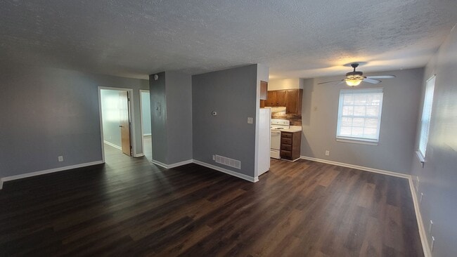 Photo - 4405 Landside Dr Apartment