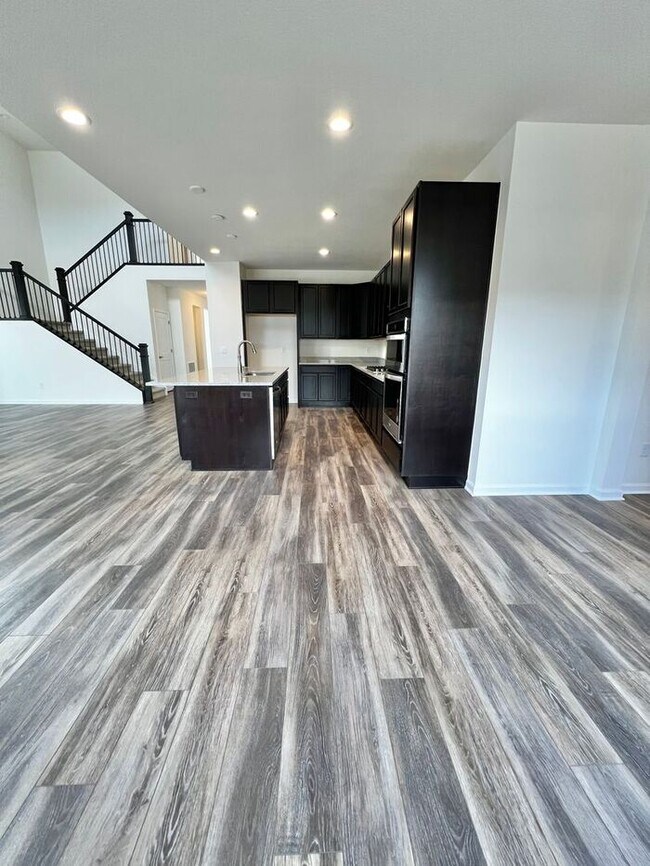 Building Photo - Gorgeous New Build 4 Bed 2 1/2 Bath in Tim...
