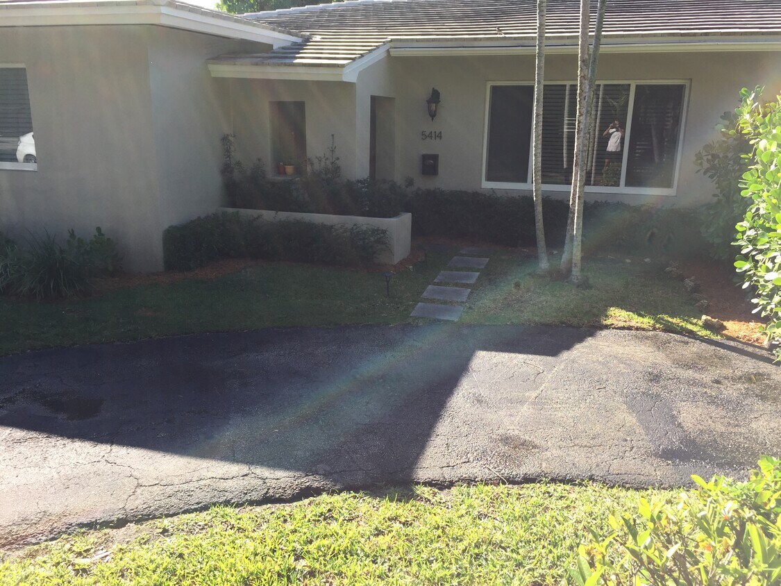 Foto principal - 5414 Orduna Drive