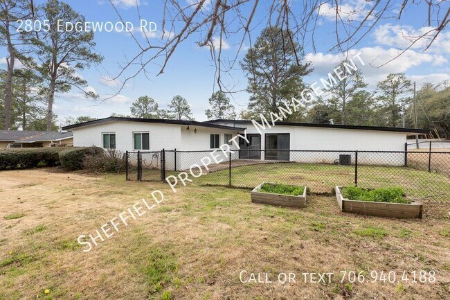 Foto del edificio - 2805 Edgewood Rd