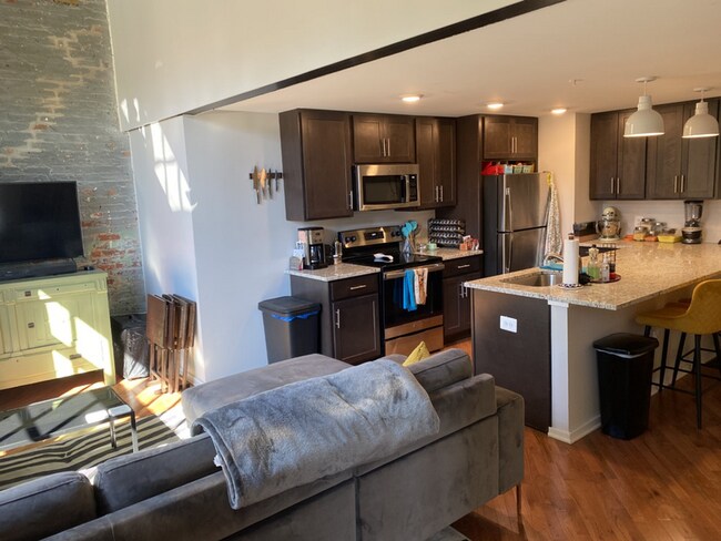 Foto del edificio - 1509 E Baltimore St