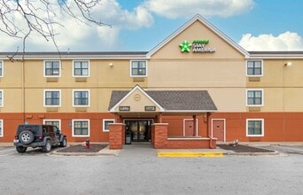 Building Photo - Furnished Studio-Kansas City - Airport - Plaza Circle