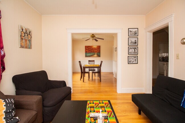 Building Photo - 105 Walworth St