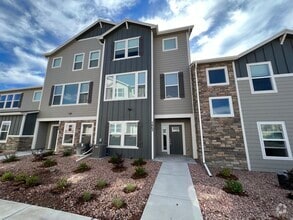 Building Photo - 7862 Kirwin Hts