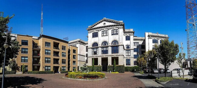 Building Photo - 201 Galer St